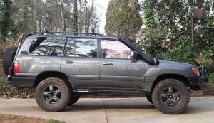 1Plan your own Kenya safari with a 4×4 rental. Explore Maasai Mara, Amboseli, Samburu & more at your pace. Rooftop tent options available. Get a quote now