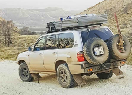Explore East Africa at your own pace. 4×4 rentals with rooftop tents, flexible one-way routes & camping across Uganda, Kenya, Rwanda & Tanzania.